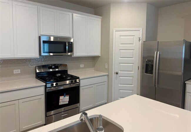 Building Photo - 134 Big Banyan Dr