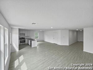 Building Photo - 9831 Sanborn Grist