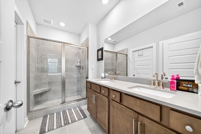 Building Photo - 2049 Holmesburg Private Cir