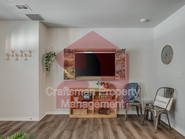 Building Photo - 2024 NW 45th St