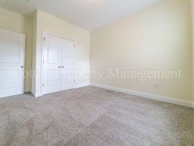 Building Photo - 7445 Darius Dr