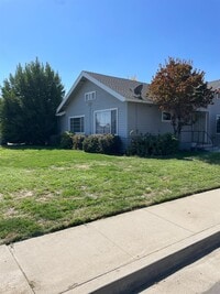 Building Photo - 780 Lake St