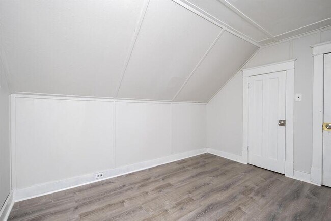 Building Photo - 1130 1st St