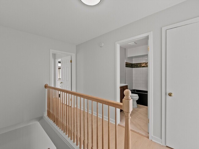 Building Photo - "Spacious 5-Bed Haven on Cedarest Rd – Where Comfort Meets Convenience in Fairfax!"