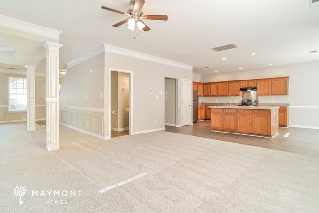 Building Photo - 404 Vineyard Ln