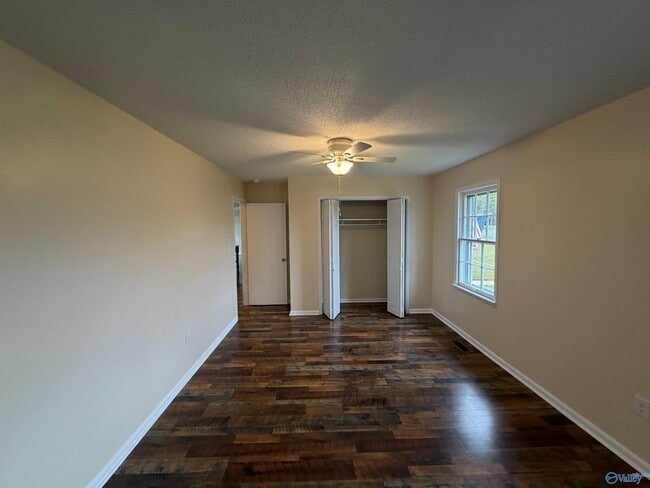 Building Photo - 814 Frost St SW