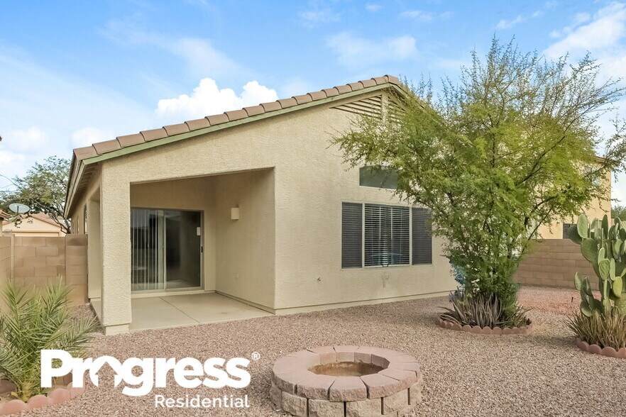 Building Photo - 6737 W Greenland Ct