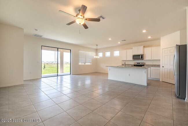 Building Photo - 1753 Farmhouse Rd SE