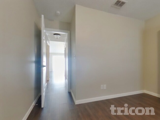 Building Photo - 15115 Margaux Dr