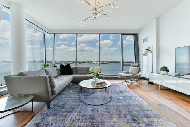 Building Photo - 300 Pier 4 Blvd