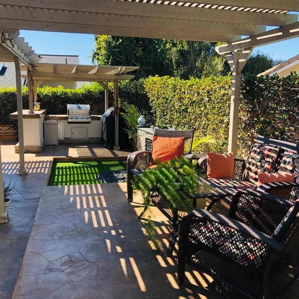 Building Photo - 24641 Ashland Dr