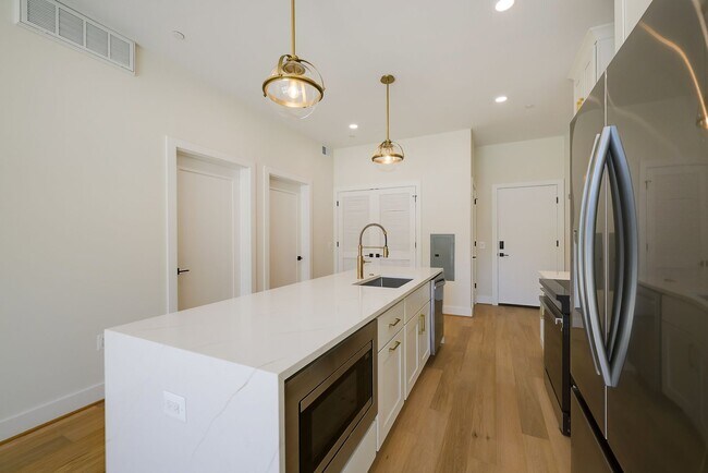 Building Photo - Modern Sophistication in NW/Friendship Heights - BRAND NEW 2BR/2BA w/ Private Parking