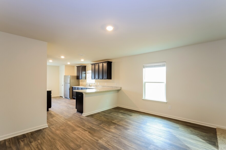 Building Photo - 12025 Claudette St