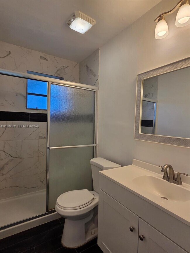 Building Photo - 400 NE 142nd St