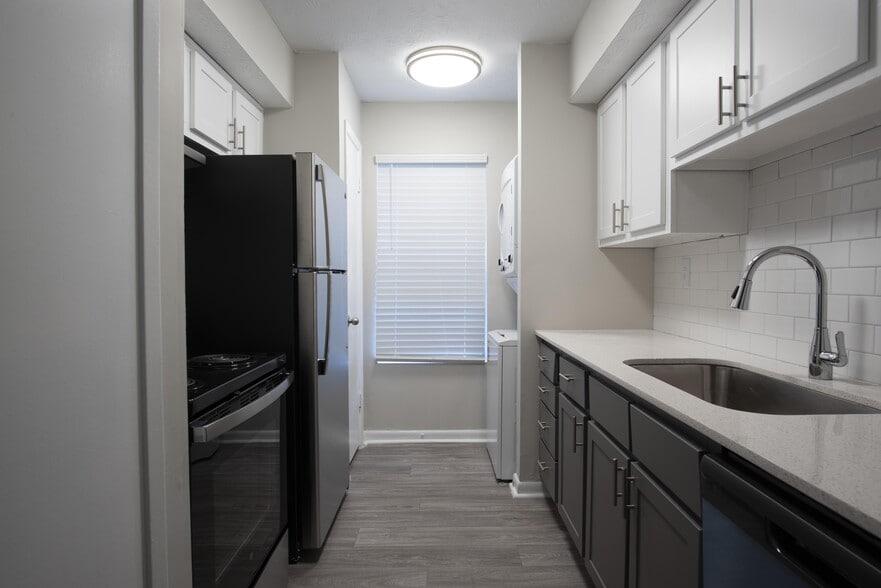 Building Photo - Enclave at Roswell