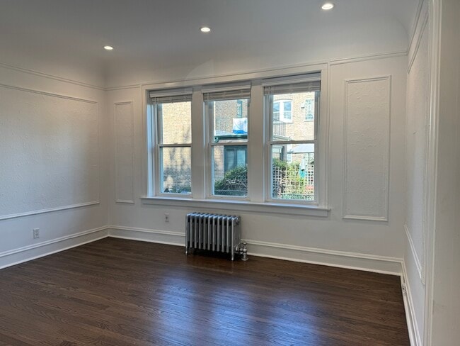 Building Photo - 2524 W Ardmore Ave