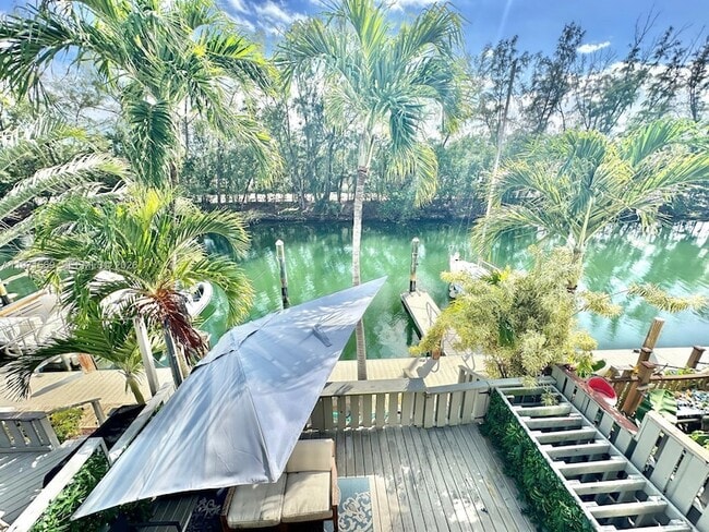 Building Photo - 3736 NE 166th St