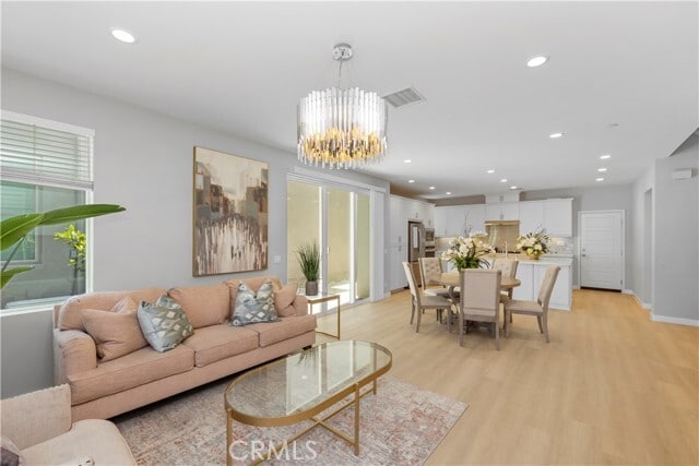 Building Photo - 136 Modjeska