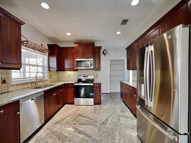 Building Photo - 524 Quail View Ct