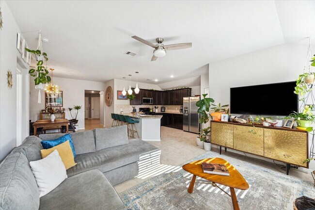 Building Photo - 3018 Village Creek Dr