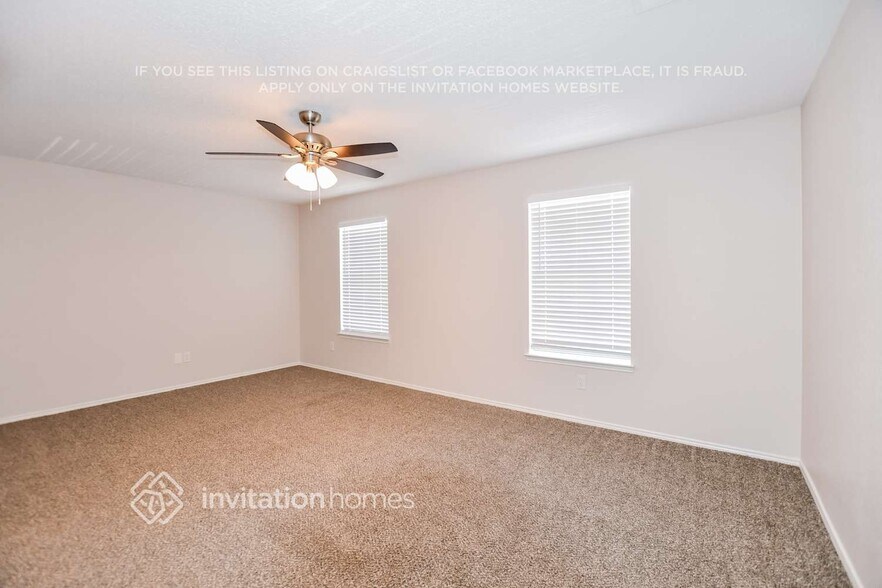 Building Photo - 1001 Windsor Ln