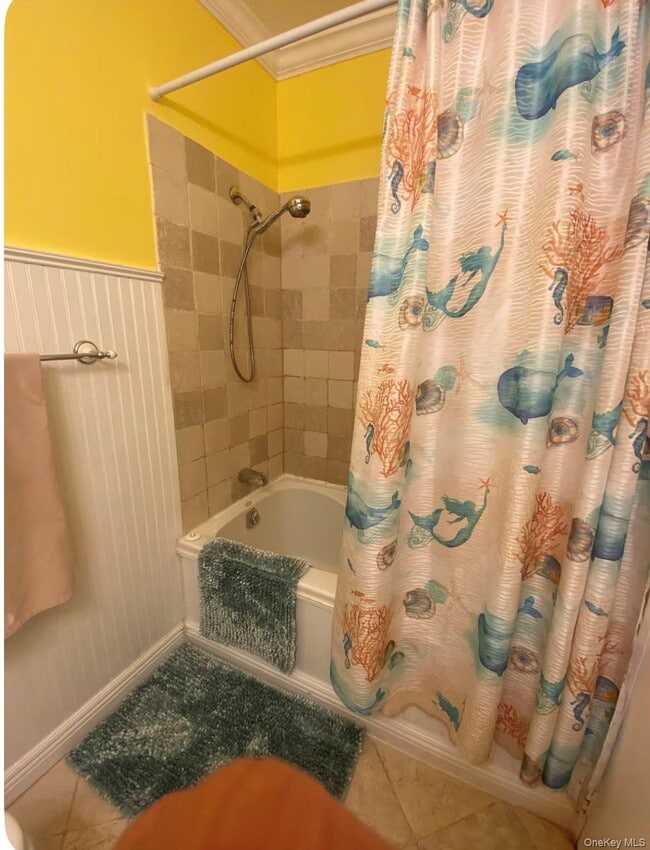 Building Photo - 100 W Broadway