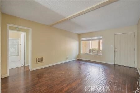 Building Photo - 1040 W MacArthur Blvd