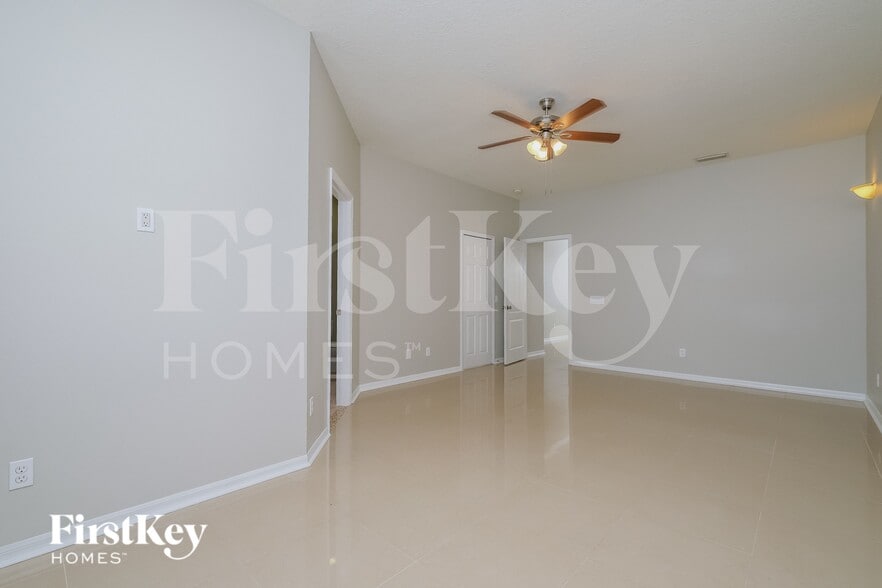 Building Photo - 1320 Brooke View Dr