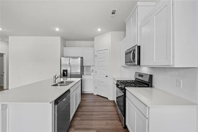 Building Photo - 283 S Neon Ave