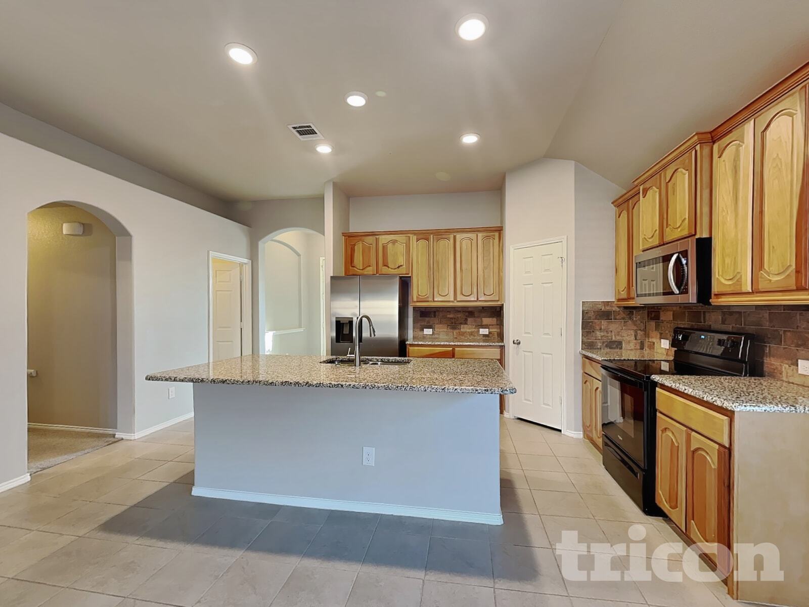 Building Photo - 936 Deer Valley Dr