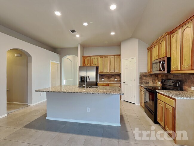 Building Photo - 936 Deer Valley Dr