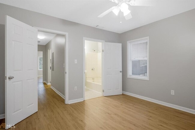 Building Photo - 1270 Trenton St SE