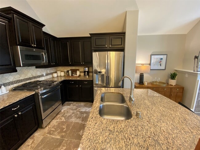 Building Photo - 5159 Oasis Park Ln