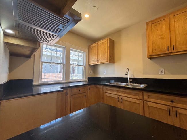 Building Photo - 5306 Cimarron St