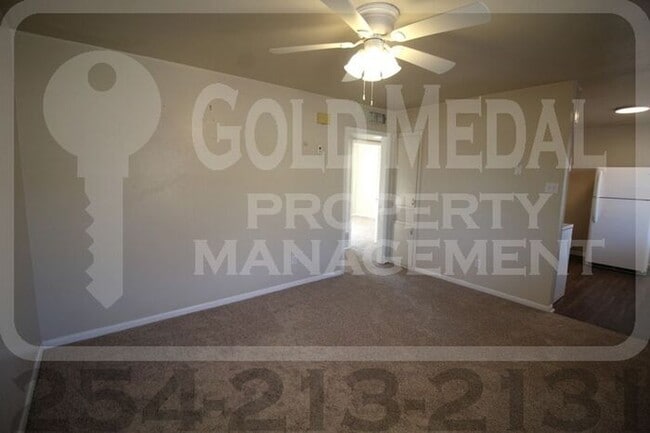 Building Photo - 609 Sunset Ln