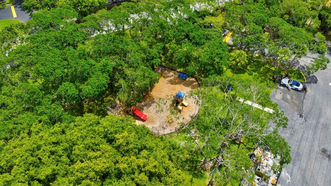 Building Photo - 2334 S Cypress Bend Dr