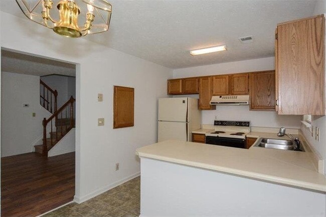 Building Photo - 1015 Rock Creek Ln