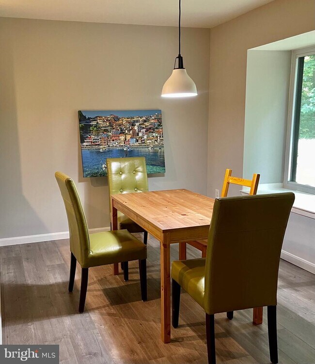 Building Photo - 10824 Whiterim Dr