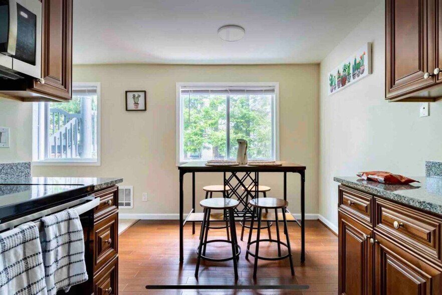 Building Photo - 18255 73rd Ave NE