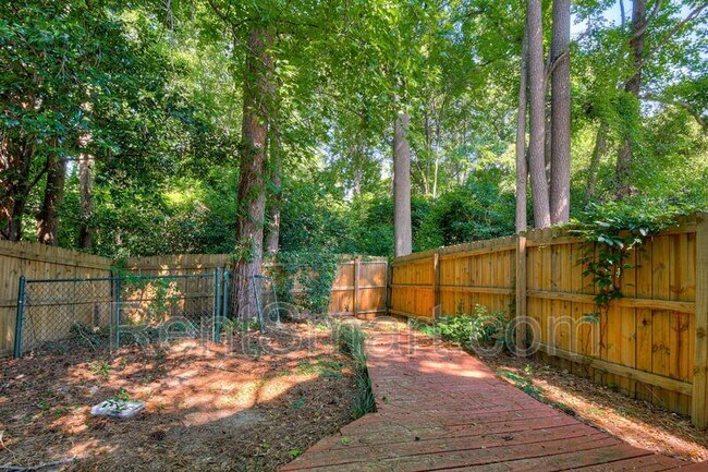 Building Photo - 2913 Running Creek Ln