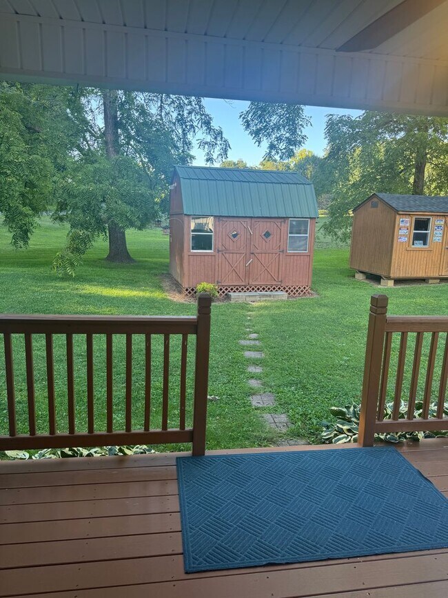 Building Photo - Charming one level home in a wonderful Bri...