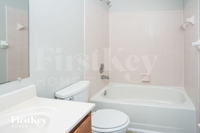 Building Photo - 6806 Spring Arbor Dr