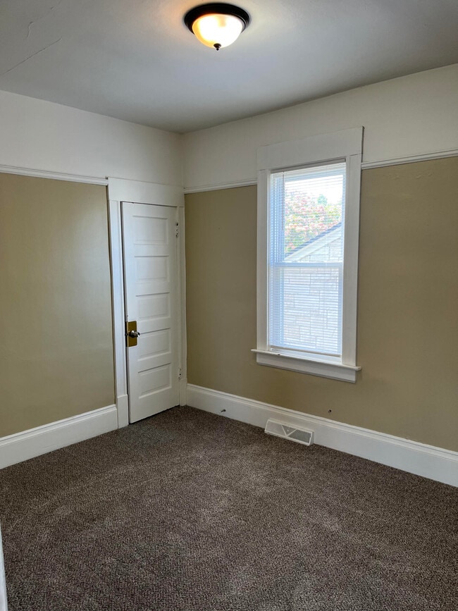 Building Photo - 602 Michigan Ave