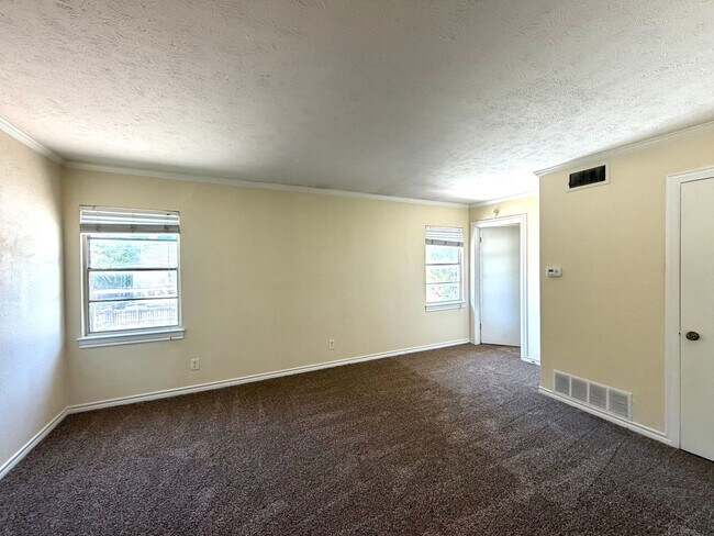 Building Photo - 4311 Cole Ave