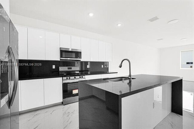 Building Photo - 22431 SW 125th Ave