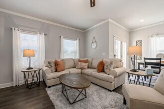 Building Photo - 2059 Pinnacle Walk