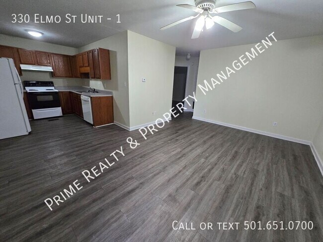Building Photo - 330 Elmo St