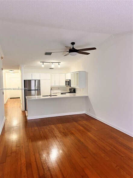 Building Photo - 11281 SW 18th Ct