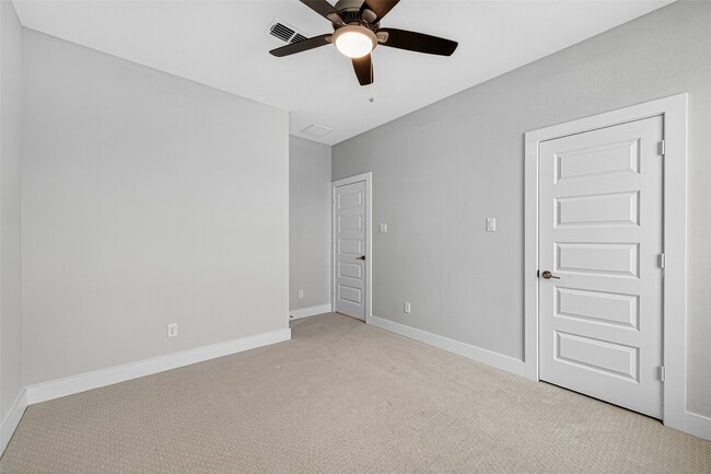 Building Photo - 151 Nightshade St
