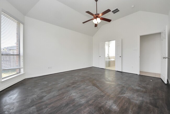 Building Photo - 17222 Red Oak Bend Dr